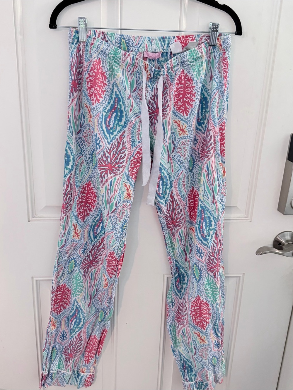 Lilly Pulitzer Let Minnow PJ Pants S | White Coral Print